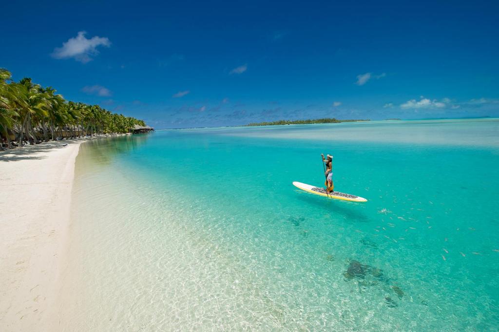 Aitutaki Lagoon Private Island Resort - Clear Waters
