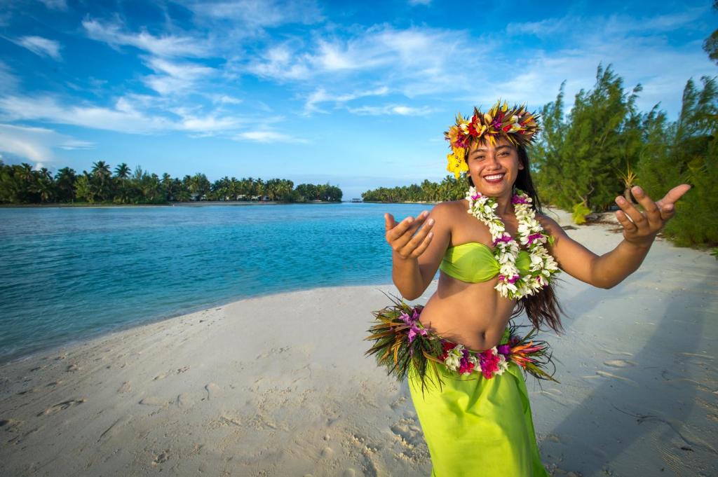 Aitutaki Lagoon Private Island Resort - Traditional Dance