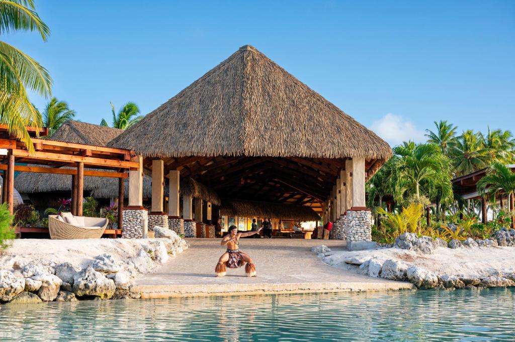 Aitutaki Lagoon Private Island Resort - Traditional Show