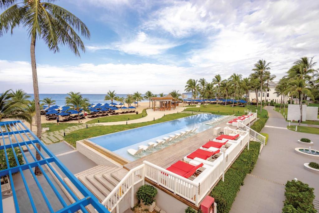Angsana Laguna Phuket - Pool Area