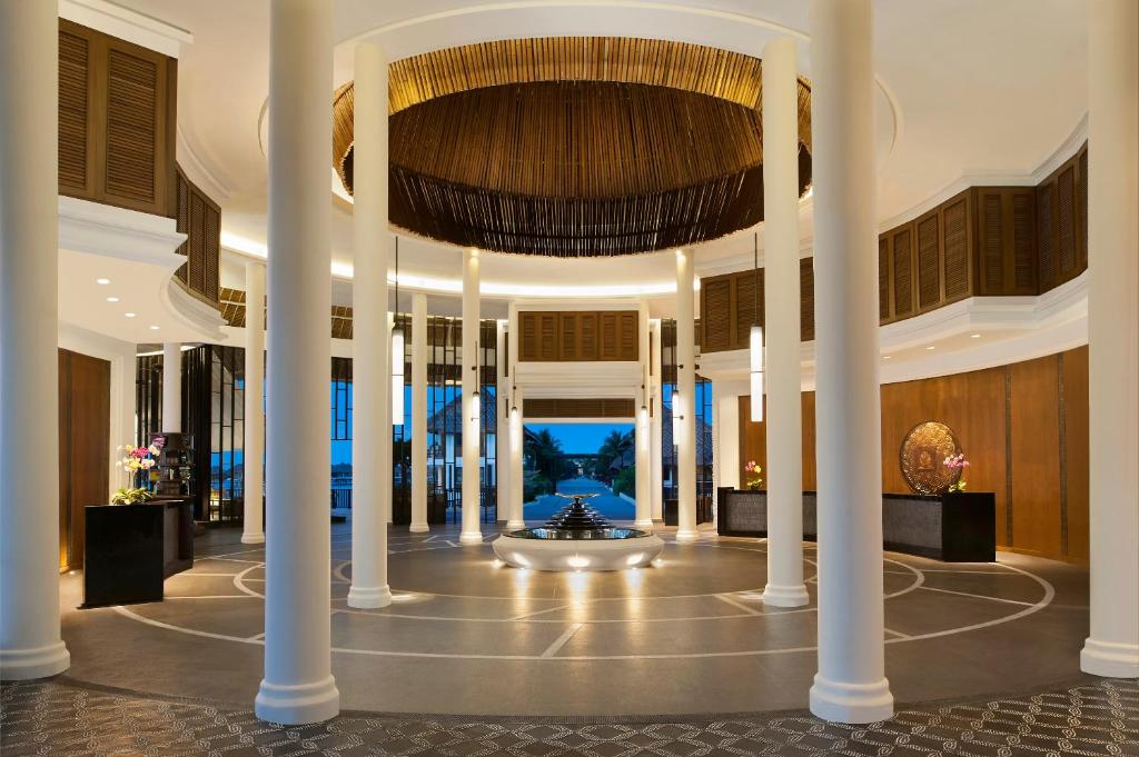 Avani Sepang Goldcoast Resort Reception
