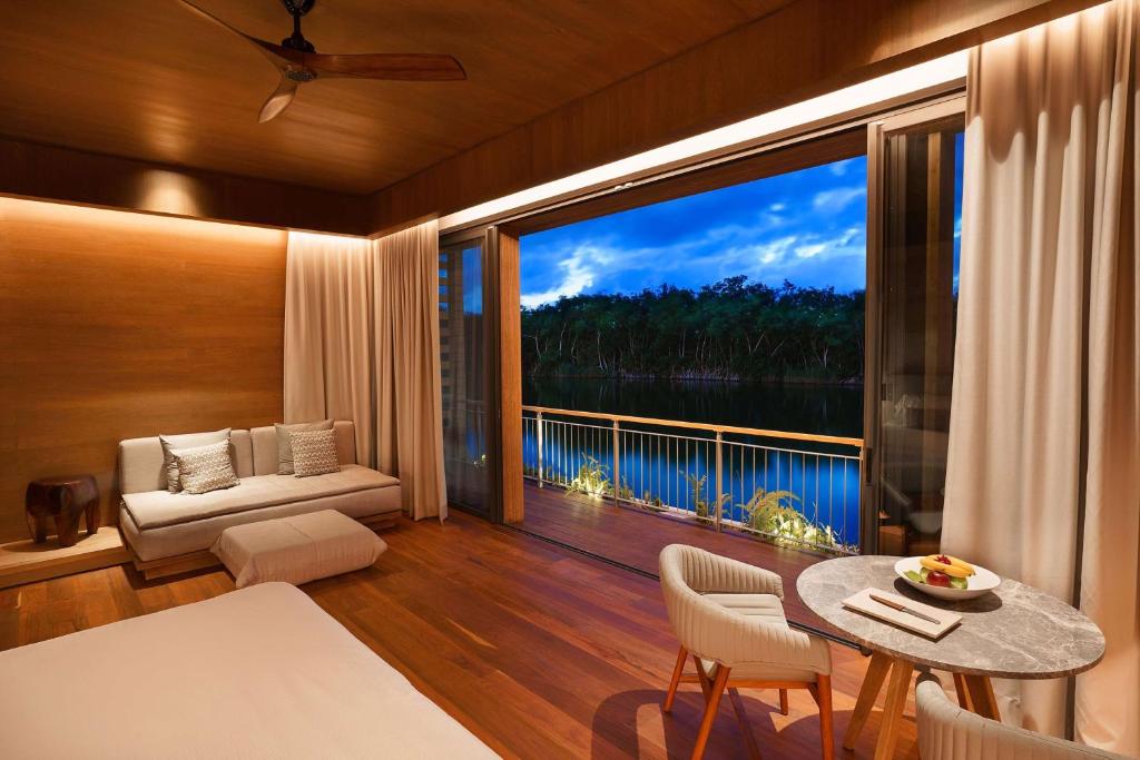 Banyan Tree Mayakoba - Water Bungalows Interior