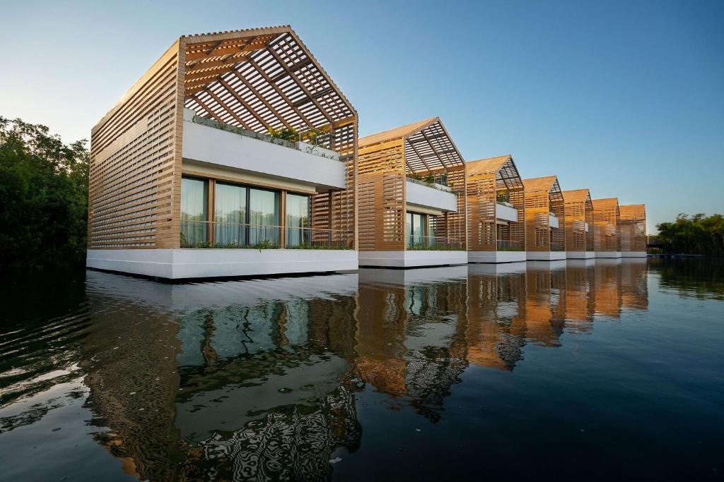 Banyan Tree Mayakoba - Water Bungalows