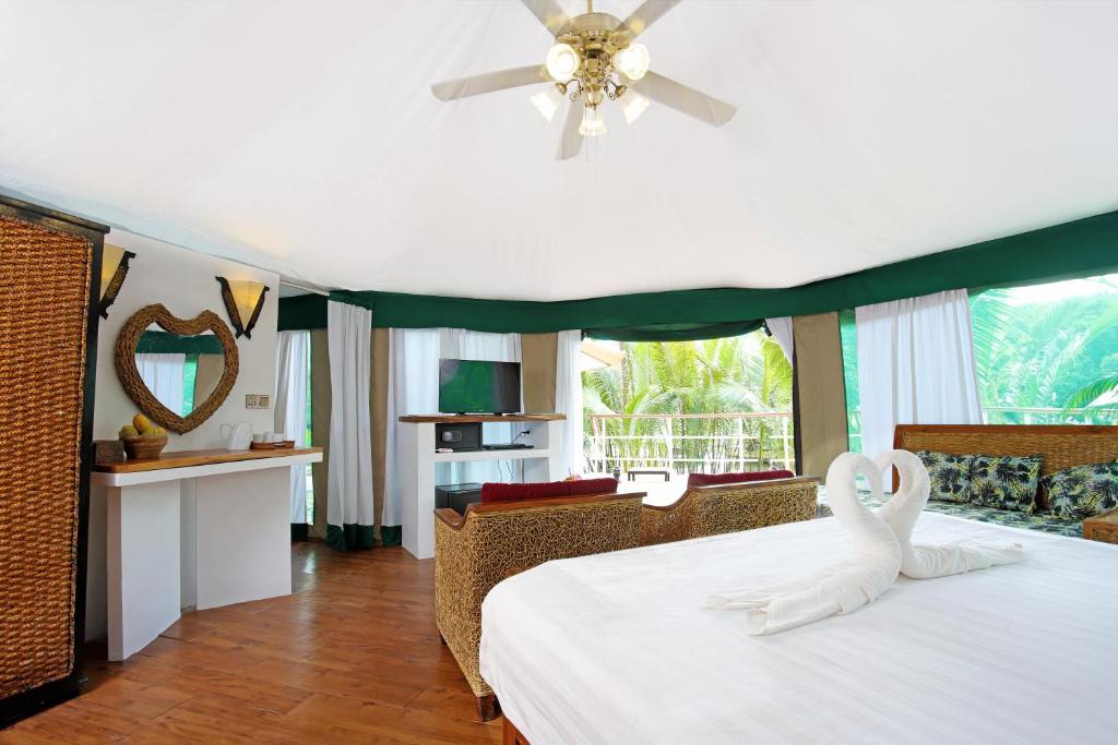 Canvas & Orchids Retreat - Room Interior