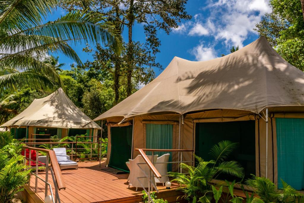 Canvas & Orchids Retreat - Water Bungalows Exterior