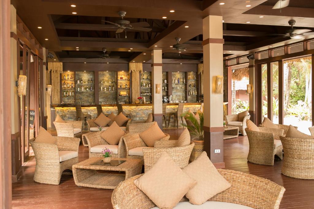 Cauayan Island Resort and Spa Bar