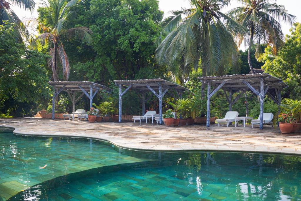 Chale Island Resort - Pool Area