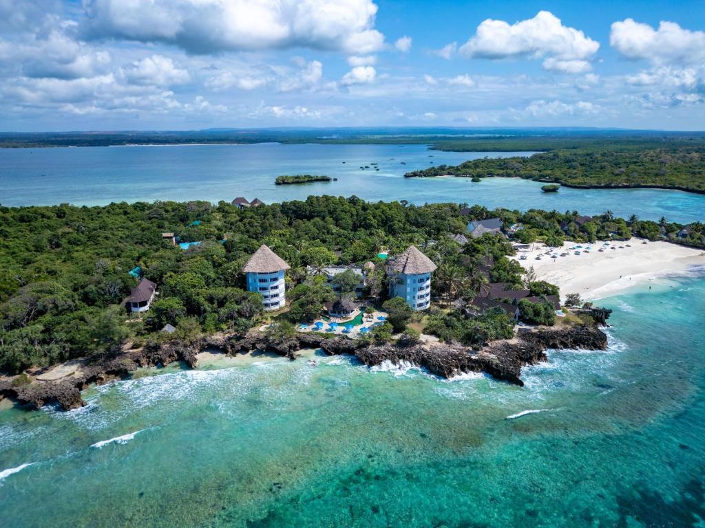 Chale Island Resort - The Island