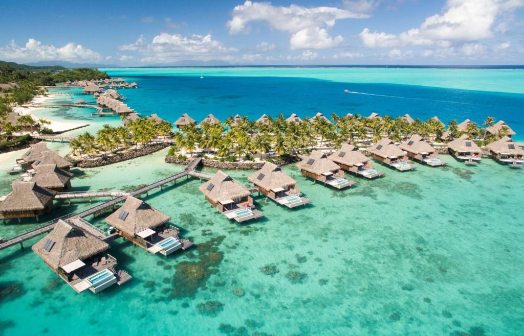 Conrad Bora Bora Nui, Bora Bora lagoon