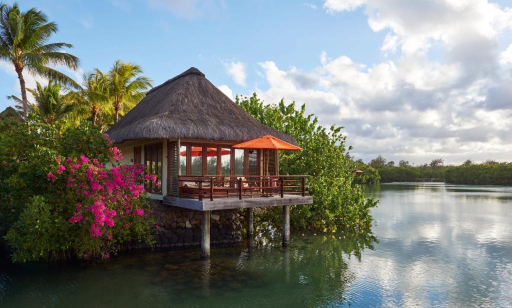 Constance Prince Maurice - Water Bungalows Privacy