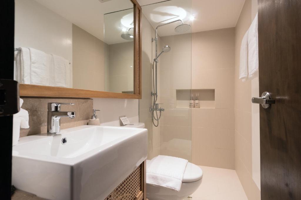 El Nido Resorts Miniloc Island Bath Room
