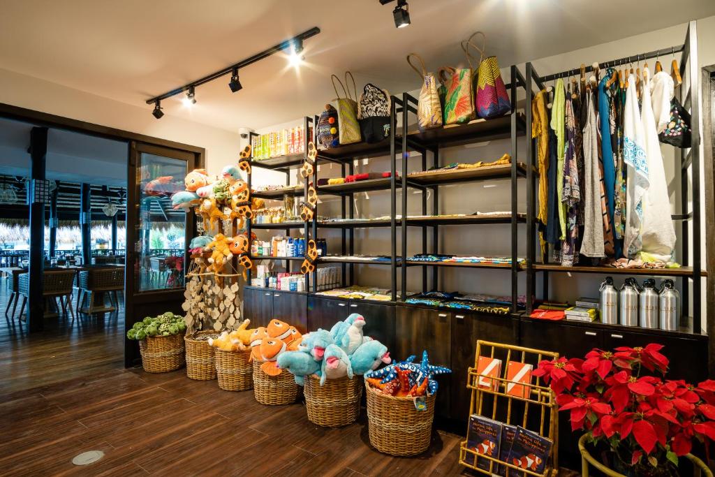 El Nido Resorts Miniloc Island Shop