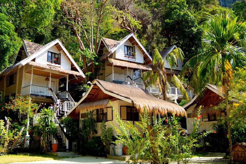El Nido Resorts Miniloc Island beach rooms