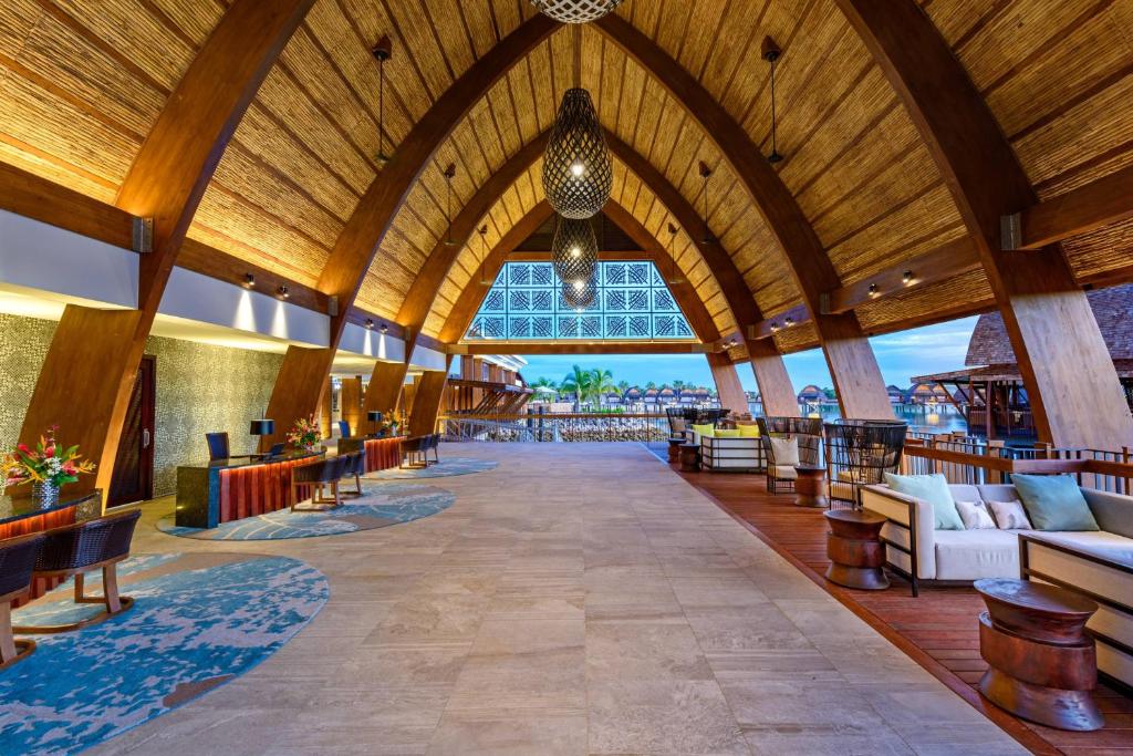Fiji Marriott Resort Momi Bay Reception