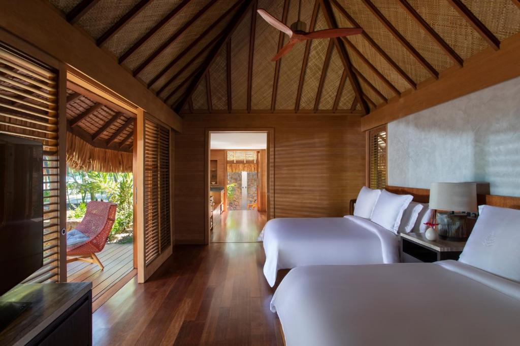 Four Seasons Resort Bora Bora - Beach Bungalows Interior