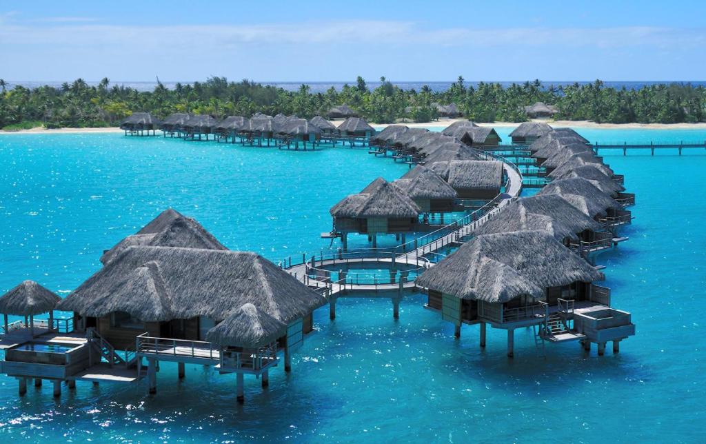 Four Seasons Resort Bora Bora - Water Bungalows Full
