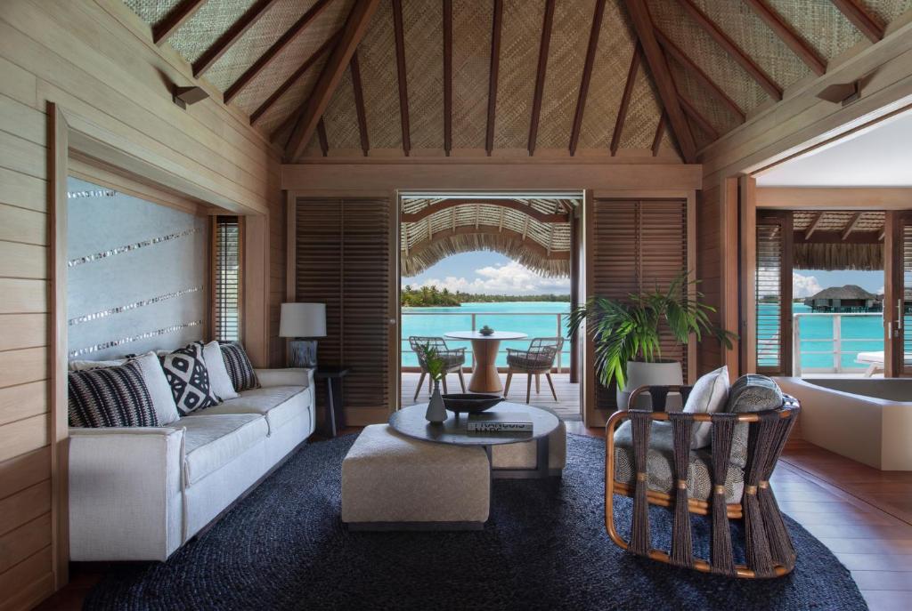 Four Seasons Resort Bora Bora - Water Bungalows Living Area