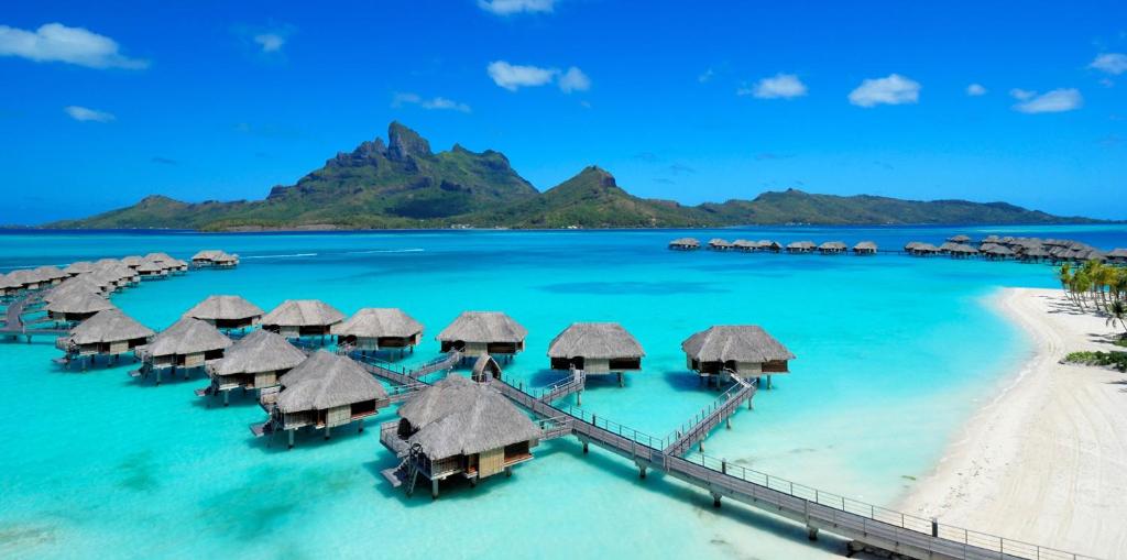 Four Seasons Resort Bora Bora - Water Bungalows