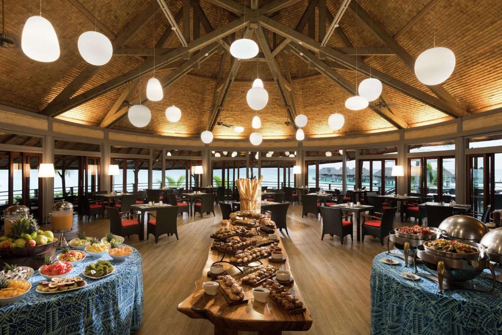 Hilton Moorea Lagoon Resort & Spa - Restaurant