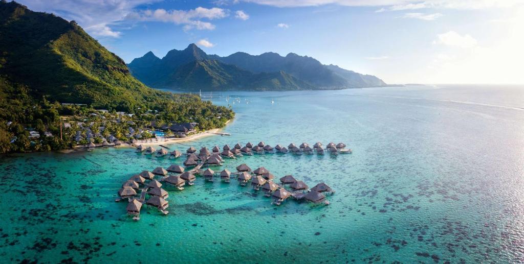 Hilton Moorea Lagoon Resort & Spa - Water Bungalows