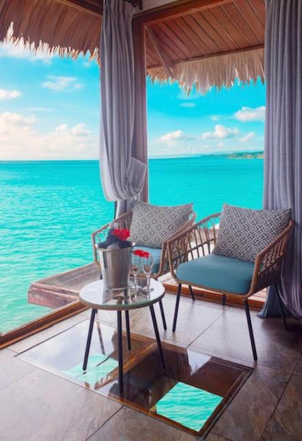 Hotel Azul Resort - Water Bungalows Glass Floor
