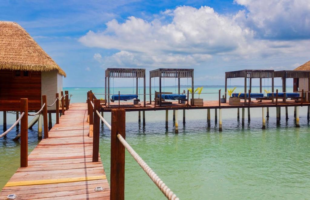 Hotel Azul Resort - Water Bungalows Jetty