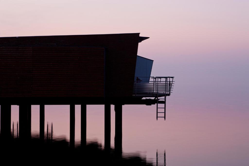 Hotel Palafitte - Water Bungalows in the dark
