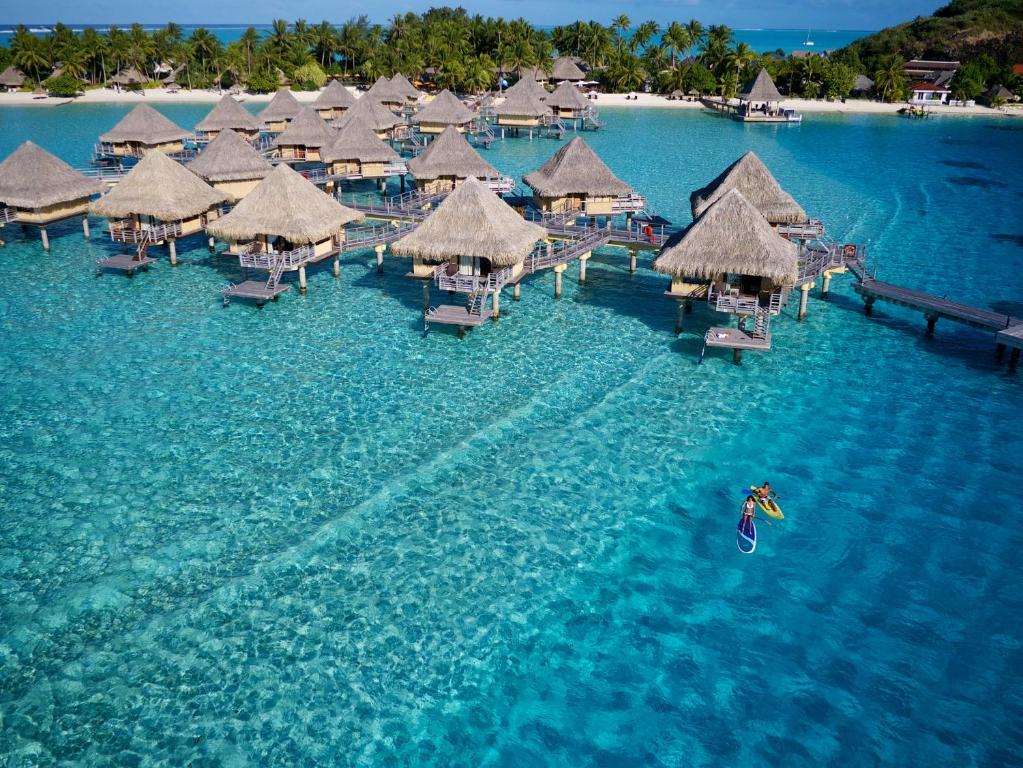 Intercontinental Bora Bora Le Moana Resort - Water Bungalows