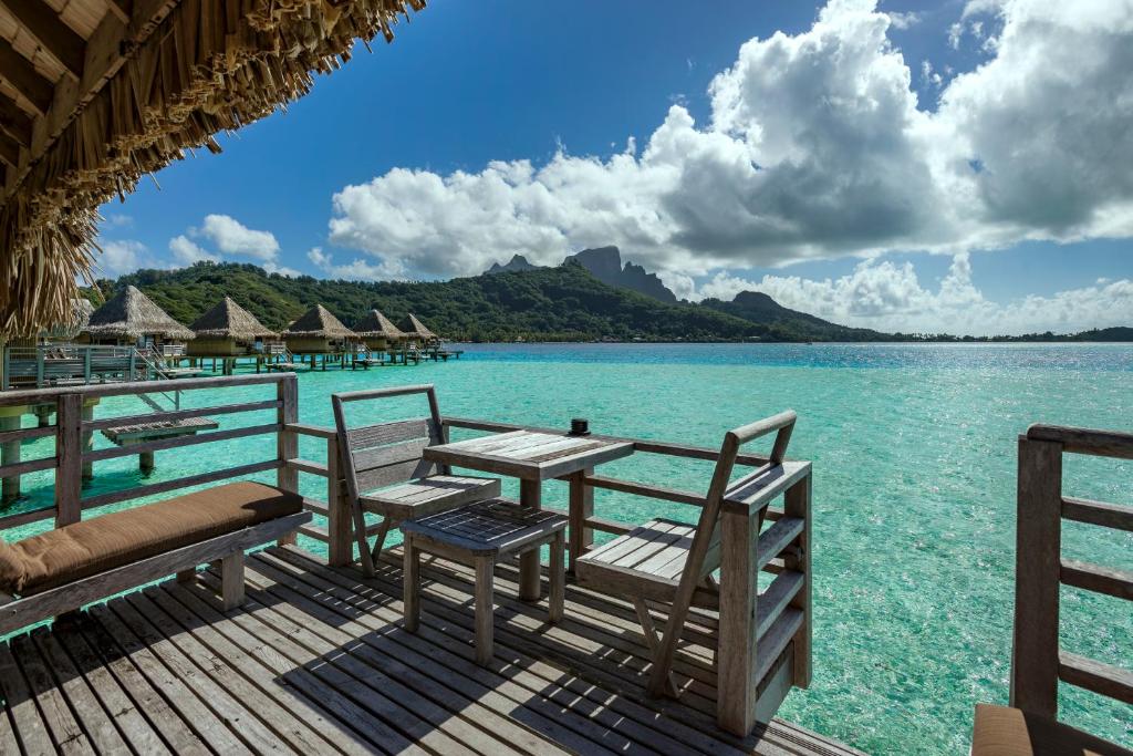 Intercontinental Bora Bora Le Moana Resort - Water Villa Deck