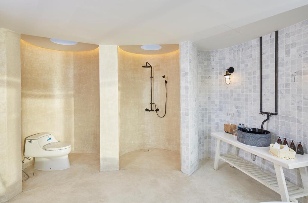 Kept Bangsaray Hotel Pattaya - Bathroom
