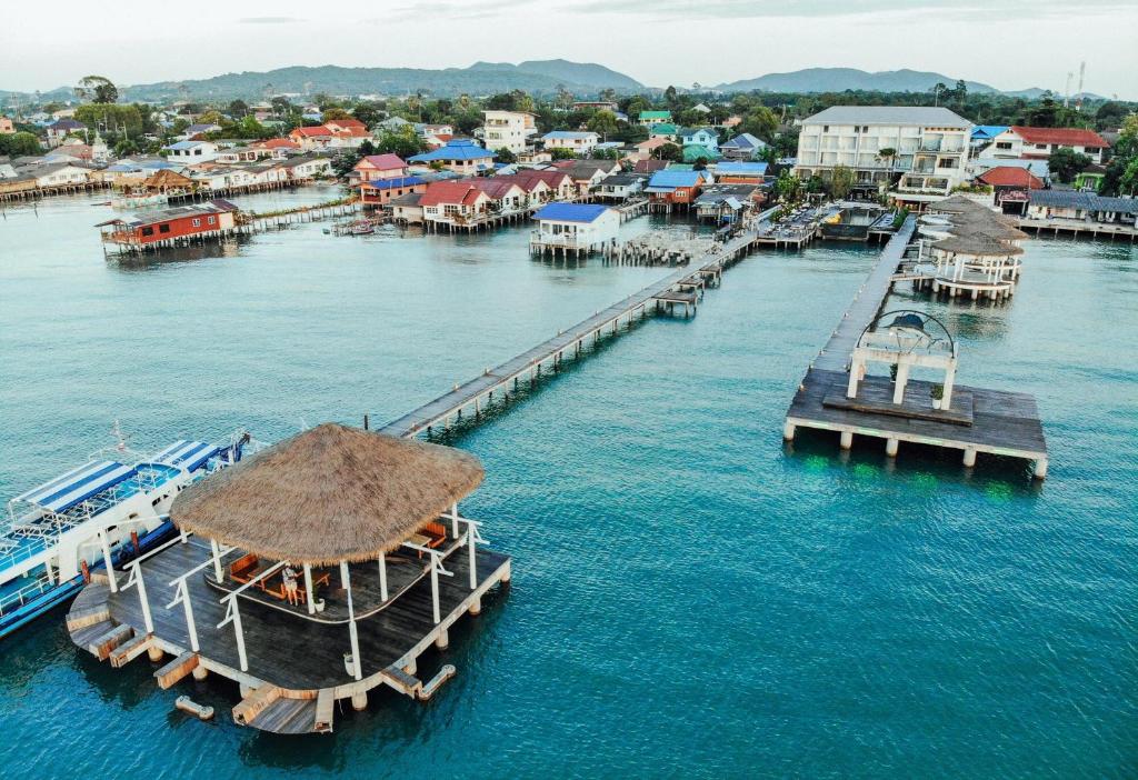Kept Bangsaray Hotel Pattaya - Water Bungalows