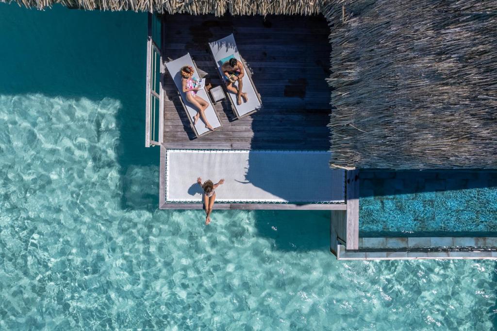 Le Bora Bora by Pearl Resorts - Water Bungalows Sun Deck
