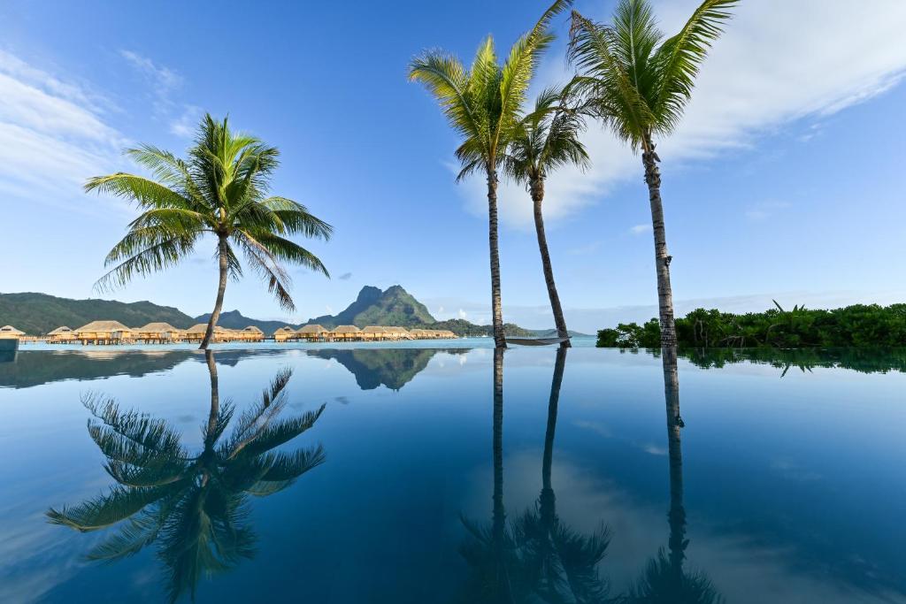 Le Bora Bora by Pearl Resorts - Water Bungalows and Infinity Pool
