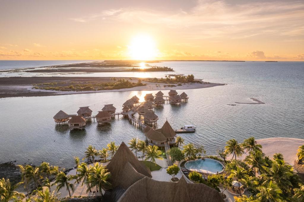 Le Tikehau by Pearl Resorts - Water Bungalows Areal