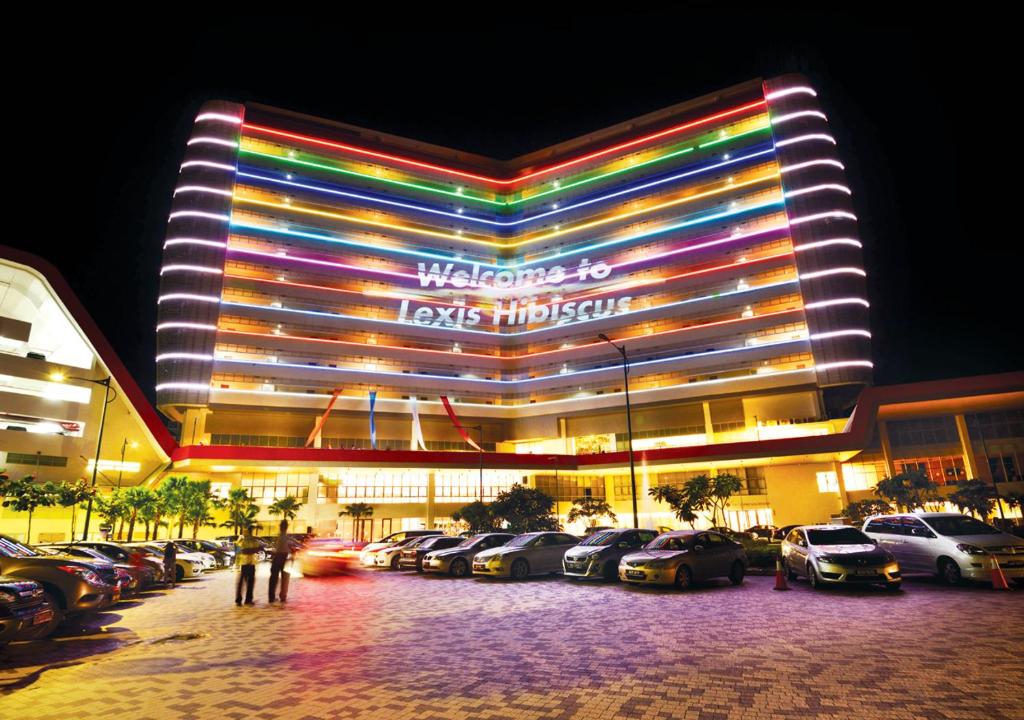 Lexis Hibiscus Port Dickson Exterior