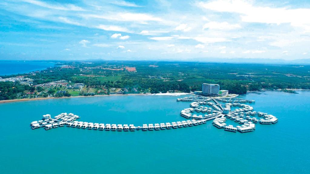 Lexis Hibiscus Port Dickson Water Bungalows Areal
