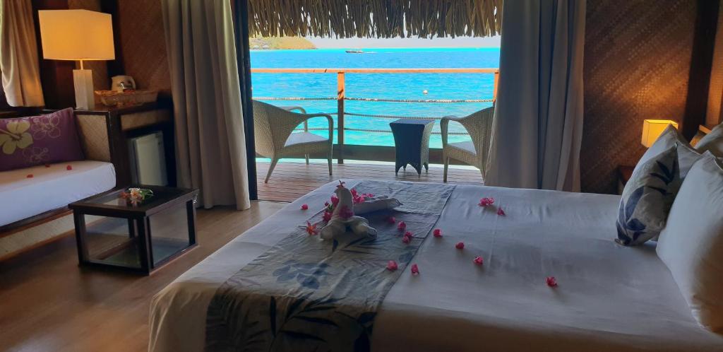 Maitai Bora Bora - Water Bungalows Interior