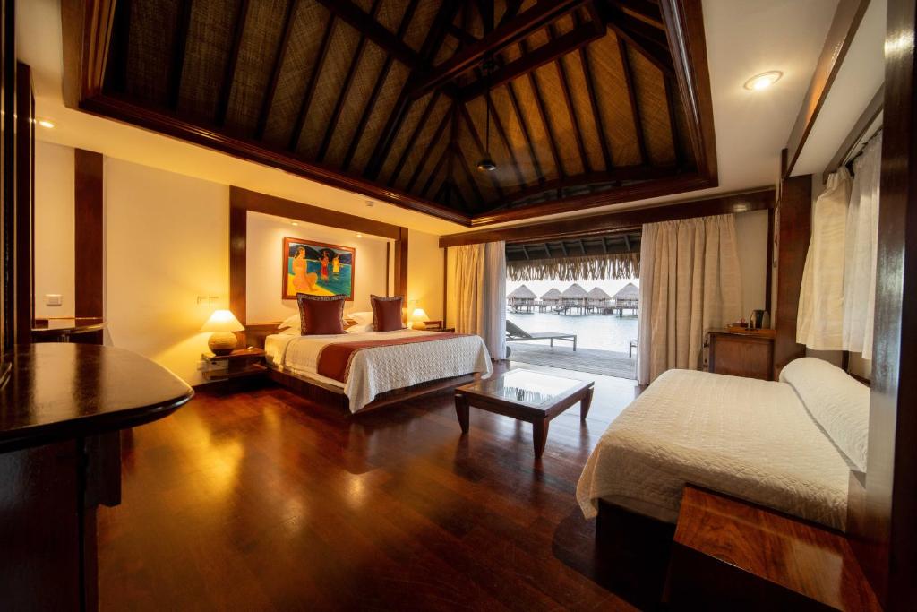 Manava Beach Resort & Spa Moorea - Water Bungalows Interior