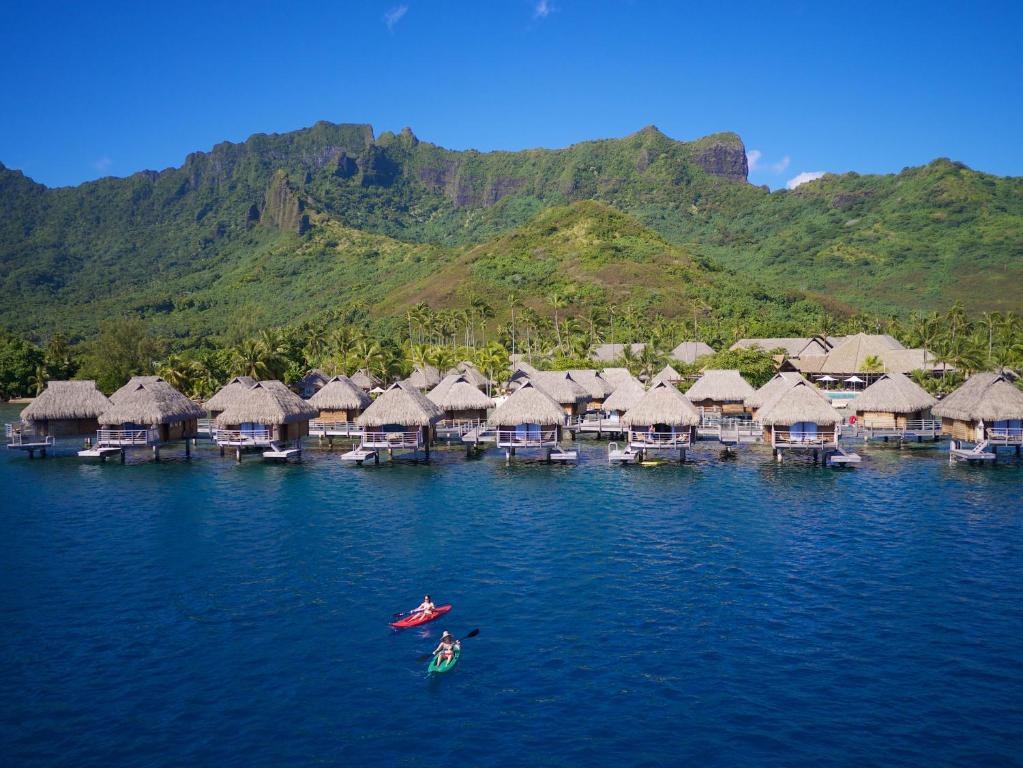 Manava Beach Resort & Spa Moorea - Water Bungalows - Water Activities