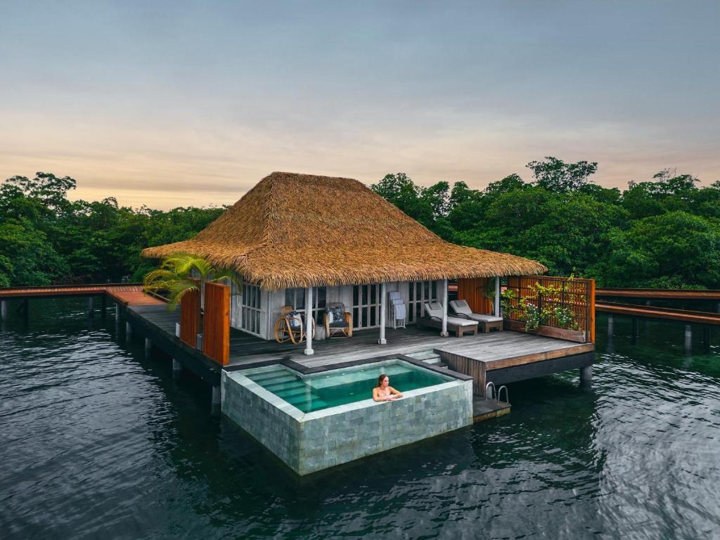 Nayara Bocas del Toro - Water Bungalows Side View