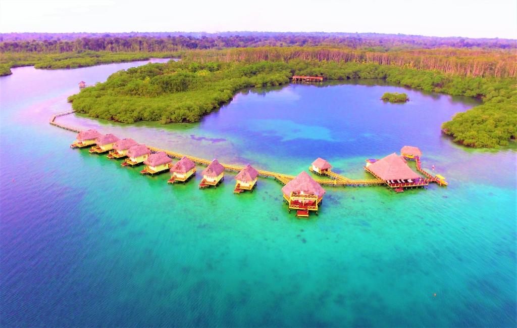 Punta Caracol Acqua Lodge Areal