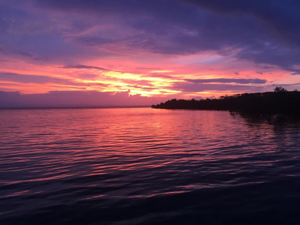 Punta Caracol Acqua Lodge - Sunset