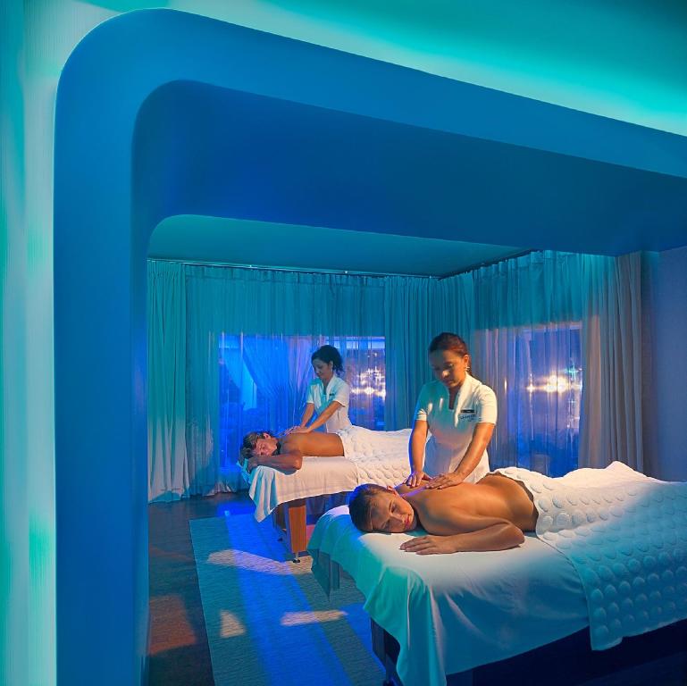 Renaissance Wind Creek Aruba Resort - Spa