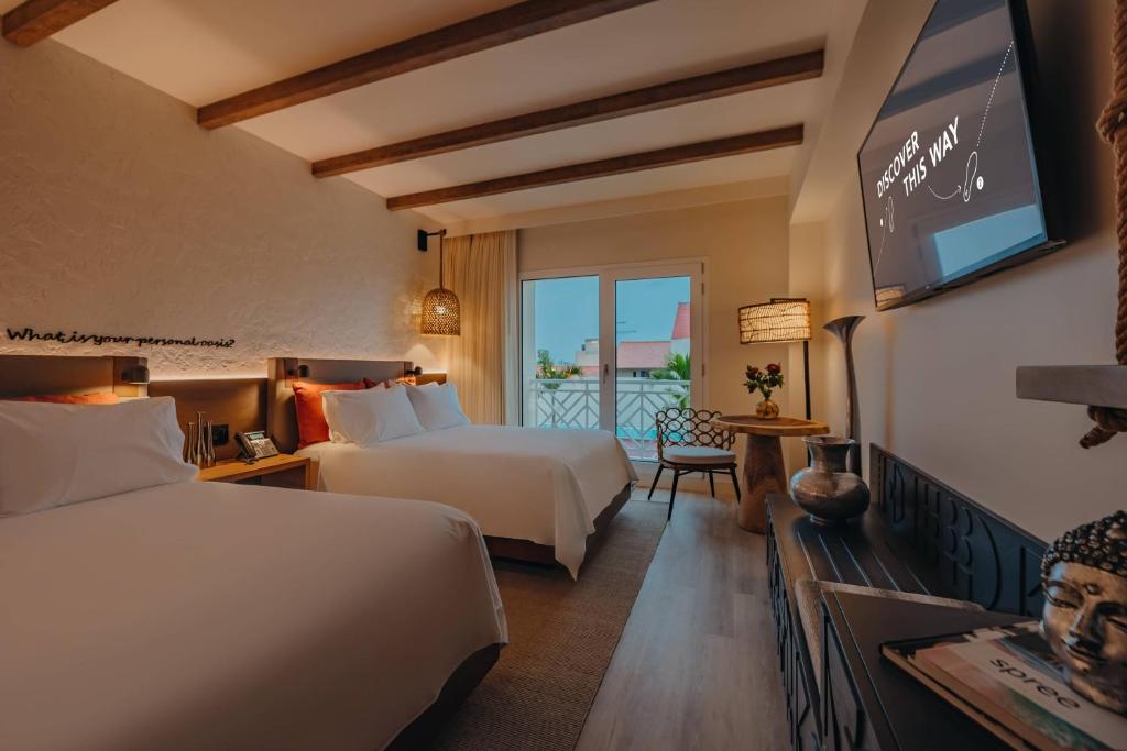 Renaissance Wind Creek Aruba Resort - Water Bungalows for Family