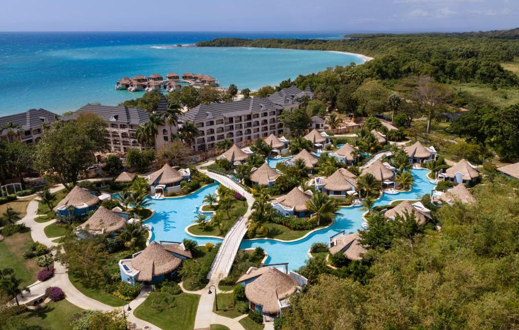 Sandals South Coast All Inclusive - Pool Bungalows