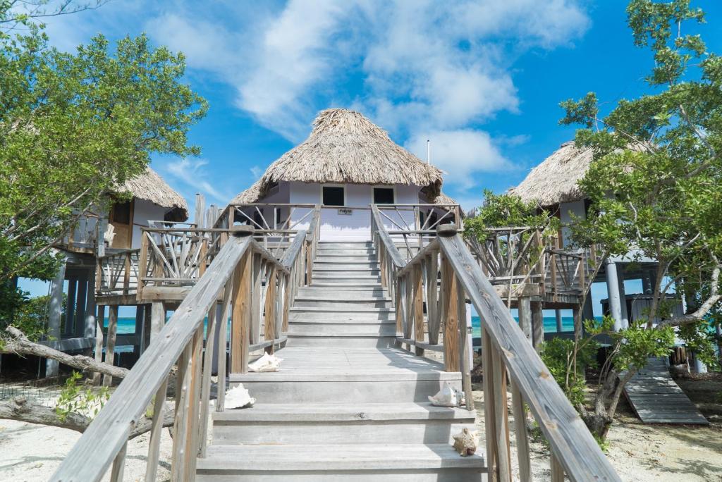 Thatch Caye Resort a Muy'Ono Resort - Water Bungalows Stairs