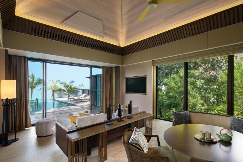 The Ritz-Carlton, Langkawi - Bungalows Interior