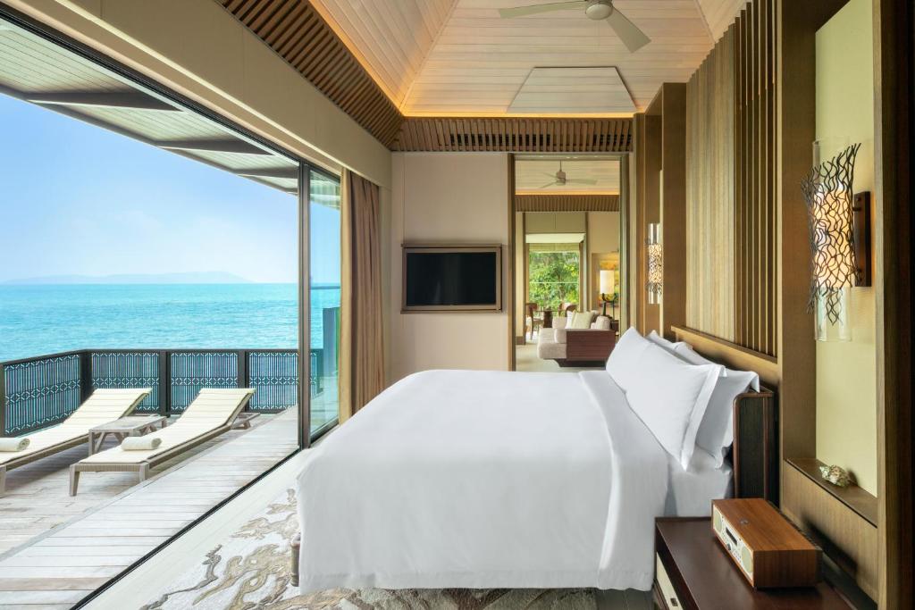 The Ritz-Carlton, Langkawi - Water Bungalows Interior