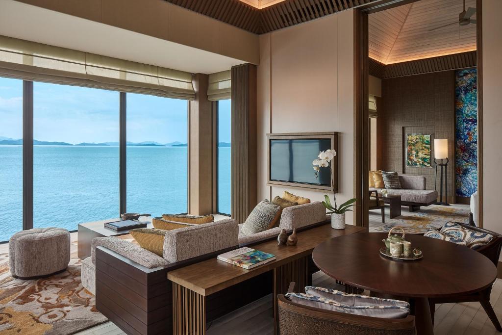 The Ritz-Carlton, Langkawi - Water Bungalows Living