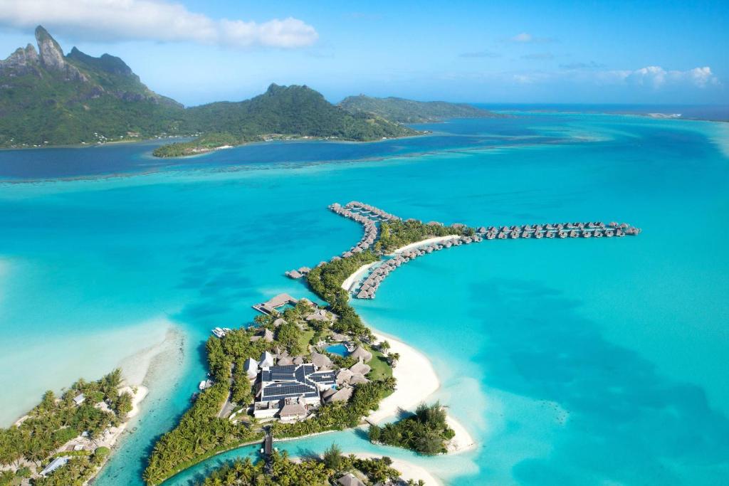 The St. Regis Bora Bora Resort, Bora Bora